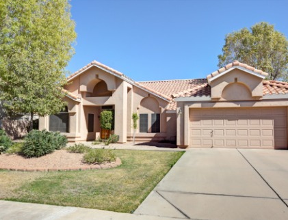 luxury-desert-home-picture-id184863958